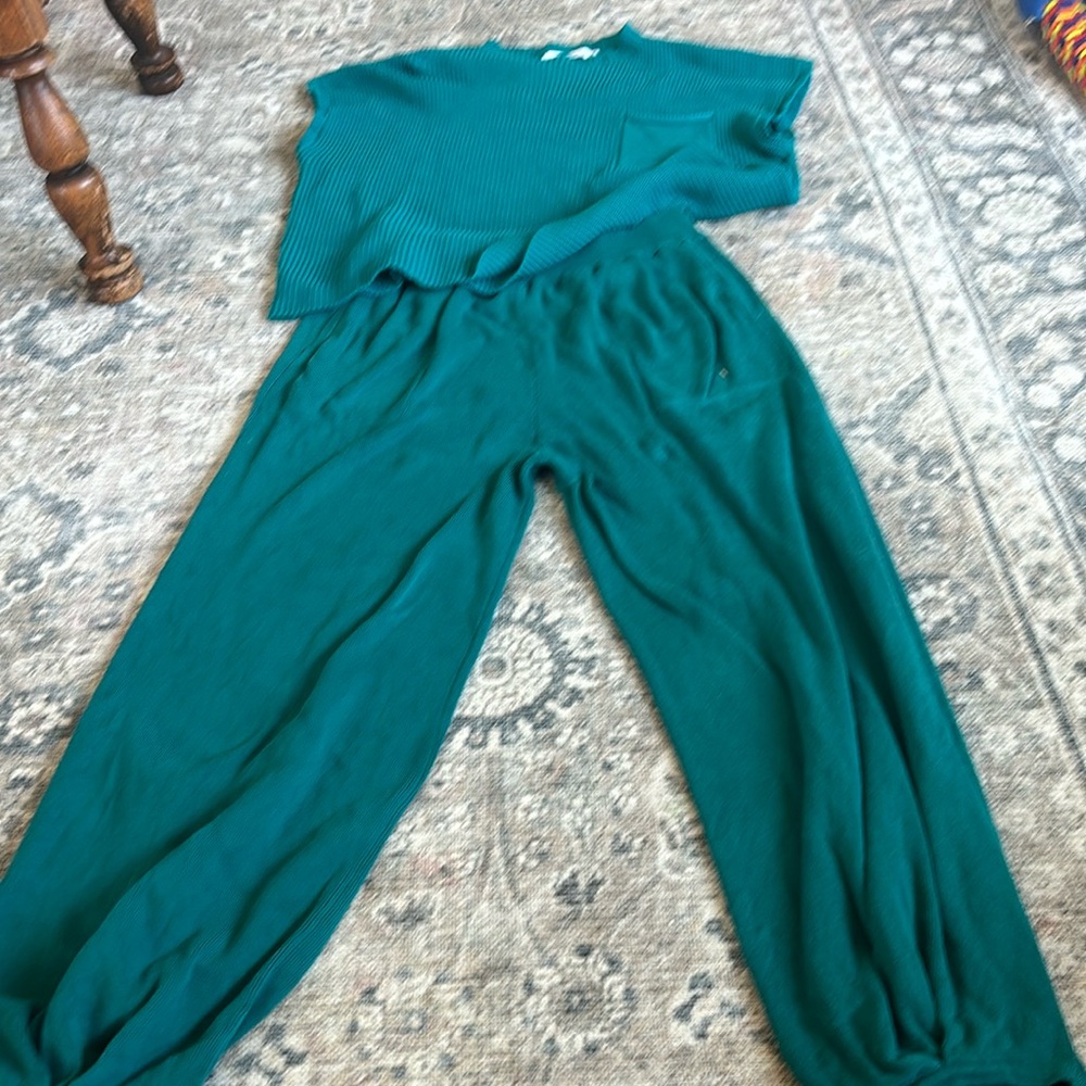 FP sweater set